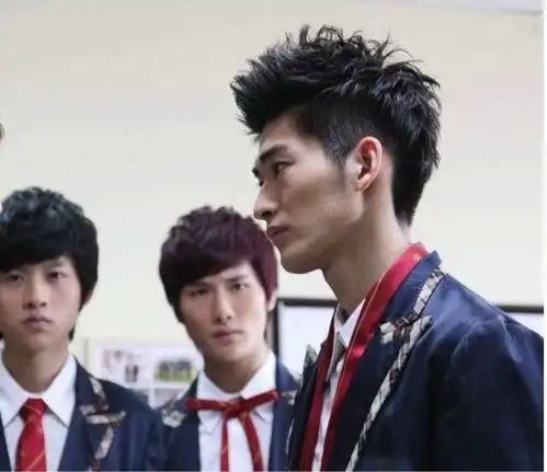 言承旭张翰钟汉良刘恺威,他们都是霸道总裁黄晓明笑了