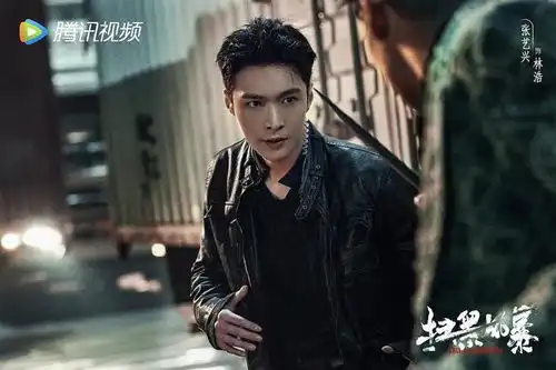 孤注一掷被暴打,张艺兴的偶像转型之路太难了
