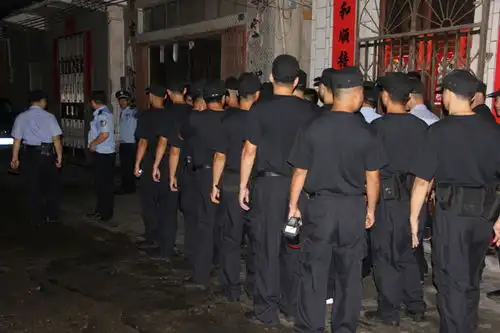 公安机关开展统一清查行动全面推进扫黑除恶专项斗争
