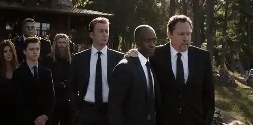 导演这回应,不仅毁了战争机器,还侮辱了钢铁侠