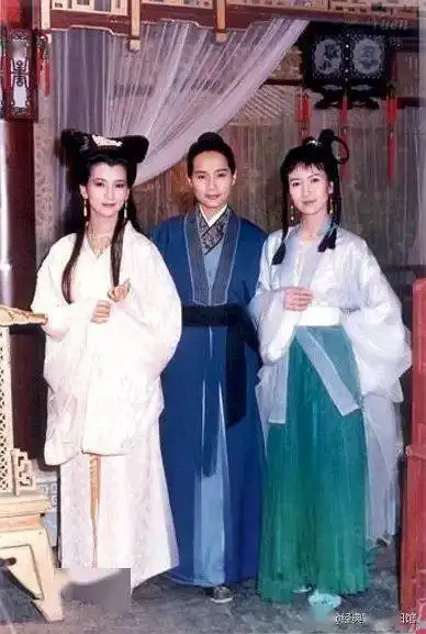 新白娘子传奇三大主创合影剧照,比一比哪张最经典
