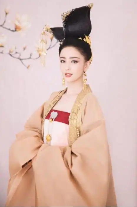 陈思诚捡到宝了,佟丽娅古装堪称四大美女之首,赛过西施貂蝉
