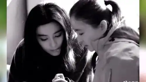 导演李玉晒与范冰冰昔日合照相识十二年生日快乐
