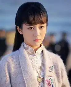 杨紫历年相貌盘点,不同年龄有不同的美,看完你还会说她整容吗
