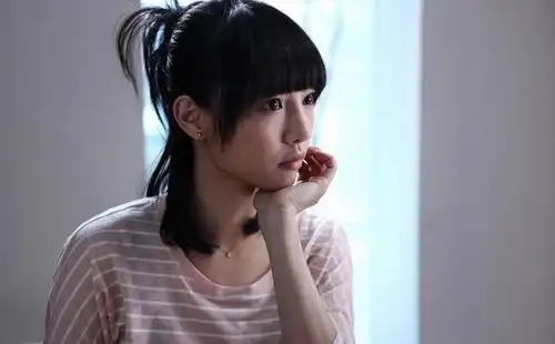 37岁白百何二婚生子老公是大学同学初恋,男方为旧爱净身出户
