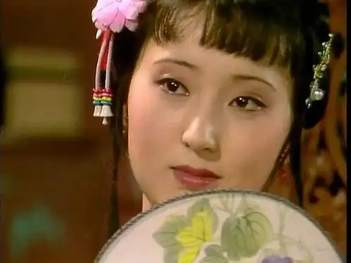 红楼梦新电影引争议张淼怡的林黛玉被指长相不佳,为何网友偏爱陈晓旭
