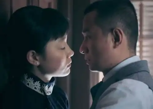 72年陪伴换来句弄巧成拙她飞蛾扑火的一生,警醒每一个人