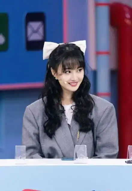 郑爽虞书欣的日常穿搭都从这里抄答案