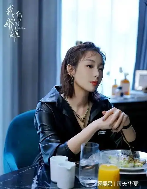 高叶哭了,童谣笑了,谁背后有金主一目了然