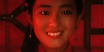 向女王进阶巩俐如何从女人到巩皇的
