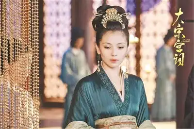 李少红无怨无惧群嘲至似曾相识宫词来