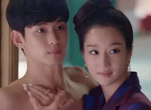 韩剧看点当金秀贤的腹肌遇见撩人的御姐范徐睿知时,好戏开始啦
