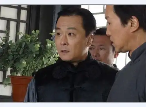 全家福办研讨会获好评钱波演活传奇小人物