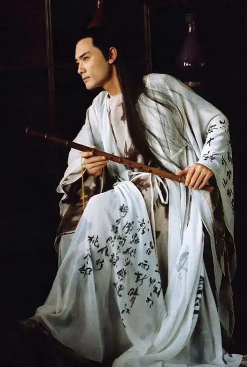 62岁赵文瑄颜值崩坏,昔日气质型男变秃头大叔,却仍被赞男人味浓
