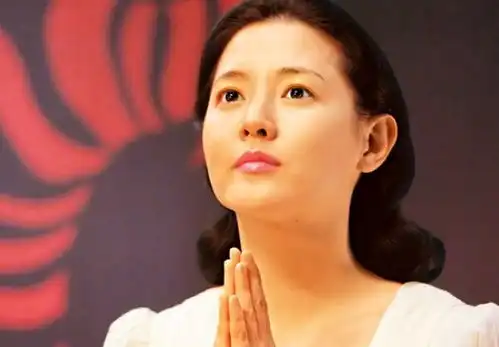 还记得大长今中的女主李英爱吗攀上富豪后,现状如何
