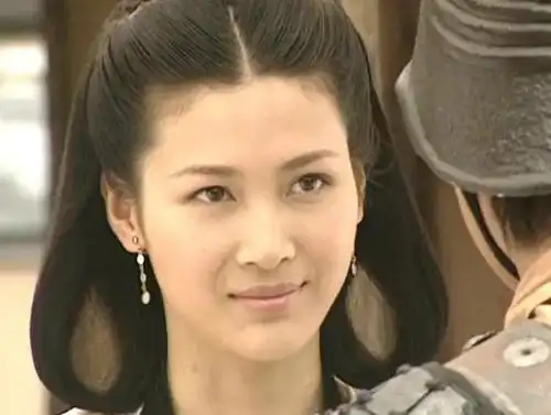 女主被轮番侮辱,男二惨死战场,这部03年电视剧现在让人看了想砸电视
