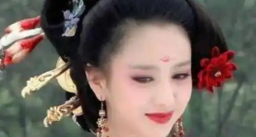 古装造型赵丽颖杨幂刘诗诗景甜佟丽娅关晓彤,你最喜欢谁
