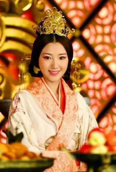 中国历史上最小的皇后,6岁封后,15岁成为太后,离去仍是少女
