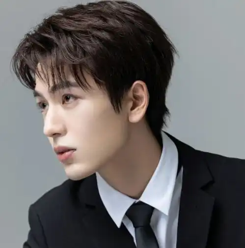 翟潇闻熬出头,新剧天官赐福当男一号,搭档还是大帅哥