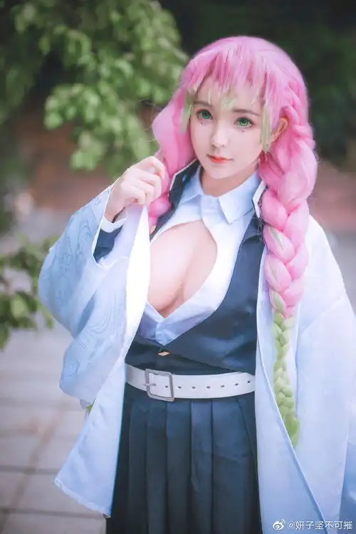 cos第八十四期鬼灭之刃甘露寺蜜璃