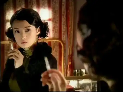 当舞女嫁赌徒帮丈夫强暴亲妹妹恨之入骨,半生悲凉