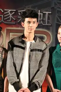 奇迹追逐彩虹开机
