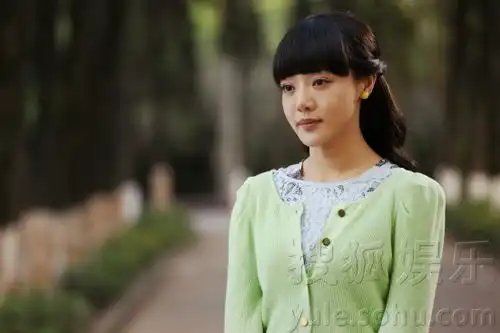 幸福在哪里曝剧照邓家佳打造80年代萌女郎
