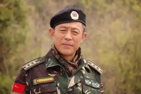 我是特种兵老炮强子是叛徒吗还有,猫头鹰是谁中的山鹰和强子是一个吗