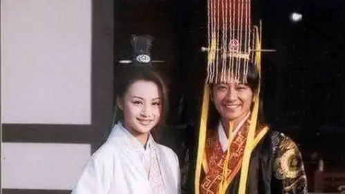 用最搞笑的方式说清最残酷的爱情,18年前的乌龙闯情关够经典