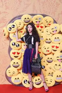 柳岩出席某电影首映礼卷发造型有老一代港星的韵味