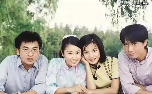 王祖贤早年剧照曝光,站在她旁边的小记者,如今成为了巨星
