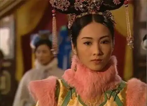 她是一国之后,后为何被人称是布衣皇后
