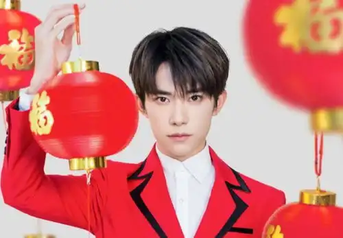 tfboys曝春晚节目大调整,易烊千玺已回剧组,王俊凯重组小队
