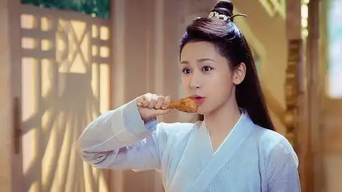 网议10个看一集就爱上的女主角杨紫赵丽颖两角上榜,赵灵儿过15年还是经典
