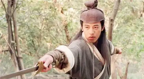 笑傲江湖中,辟邪剑谱人人都抢,为什么独孤九剑反而没人抢
