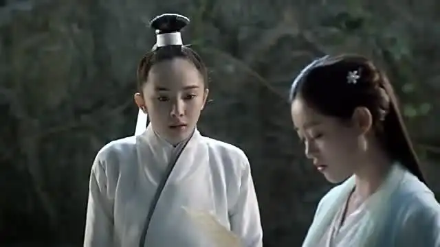 三生三世十里桃花玄女肆无忌惮的读着司音的情书,司音都害羞了