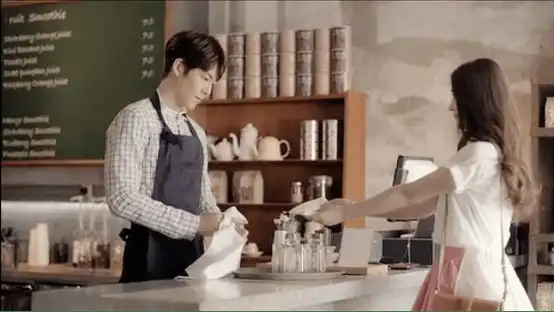 任意依恋播放量破7亿金宇彬花印广告片获好评