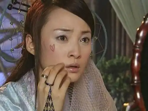 风云剧组没钱打首饰,女演员头顶筷子蚊帐钩捕梦网却打造出一批古装女神