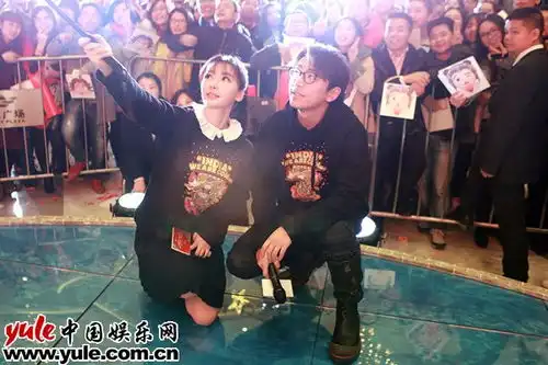 大闹天竺柳岩福州路演现场笑称对岳云鹏银幕初吻不负责