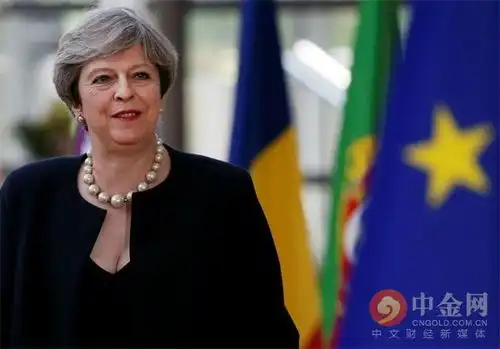 英首相挺过党内逼宫执政前景仍不乐观
