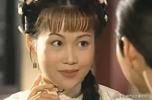 梁小冰晒照,她年轻时好美,儿子也超级帅她有一段完美的爱情
