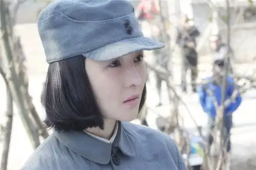 郑亦桐战火大金脉化身为信仰而战女八路
