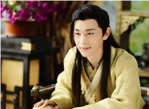 有种遗传叫邓伦,本以为够帅了,看到妈妈后差太多了