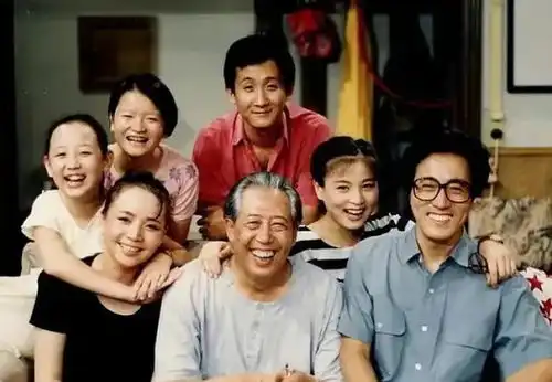 英达找姜文客串我爱我家,一看姜武夏雨也在,心想这下赚大了