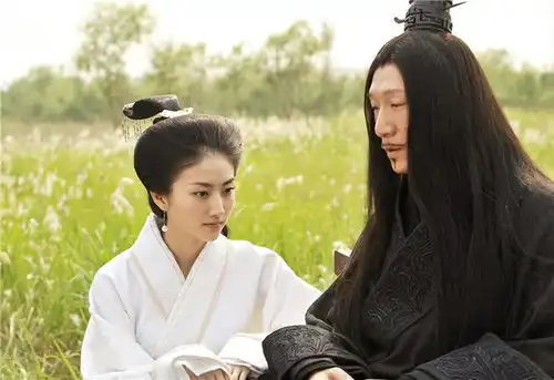 庞涓在孙膑脸上刻字,挖掉其膝盖骨,孙膑报仇的时候有多狠