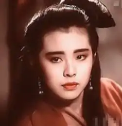 51岁王祖贤近照,披头散发四肢肥硕还驼背,网友女神去哪了
