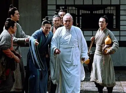 华佗给曹操做开颅手术能成功吗曹操杀华佗并不冤,3点原因证明
