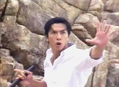 曾因心脏问题告别功夫片,银行只有100块,成功夫巨星却被指戏霸
