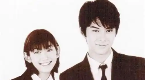 27年前的神级美少年,与女友恋爱11年不结婚,今44岁了