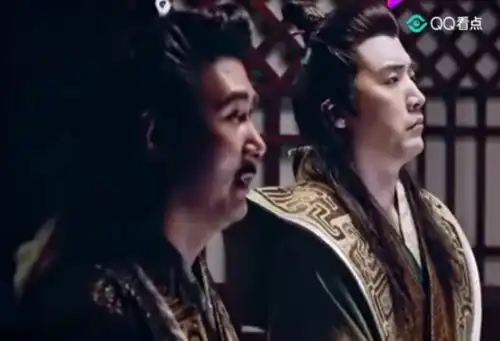 斗破苍穹纳兰嫣然接任族长霸气训斥二叔和三叔